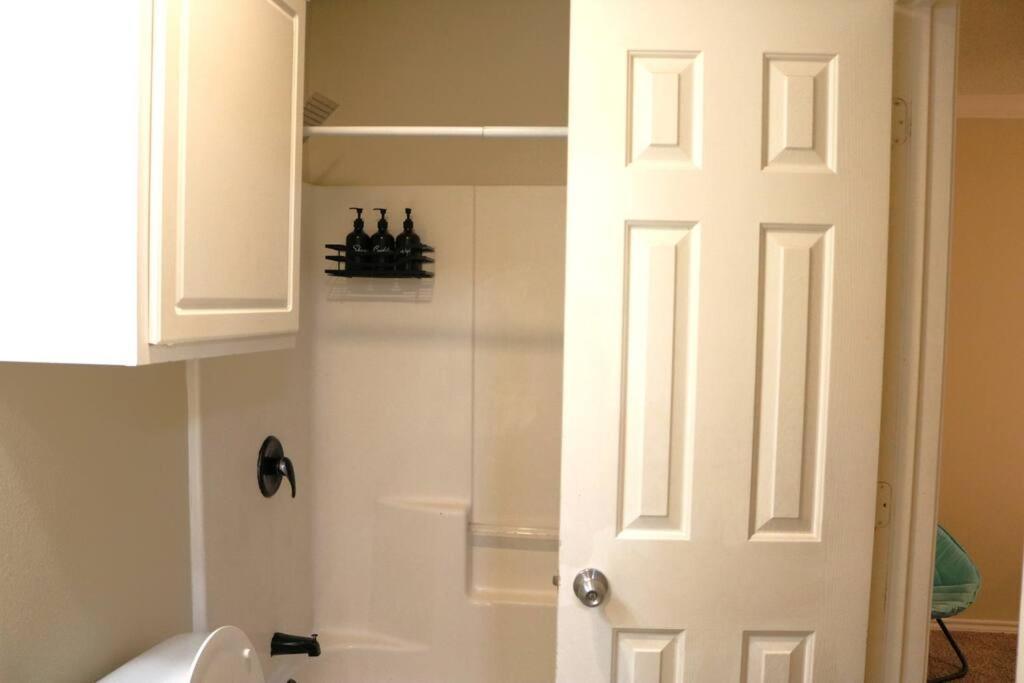 Lubbock Haven 3Beds, 3 Baths Apartment Luaran gambar